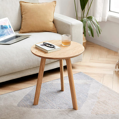 Round End Table, Solid Oak Wood Side Table for Living Room, Bedroom Nightstand, Small Coffee Table with Round Design, 3-Leg Stable Structure, Natural Oak