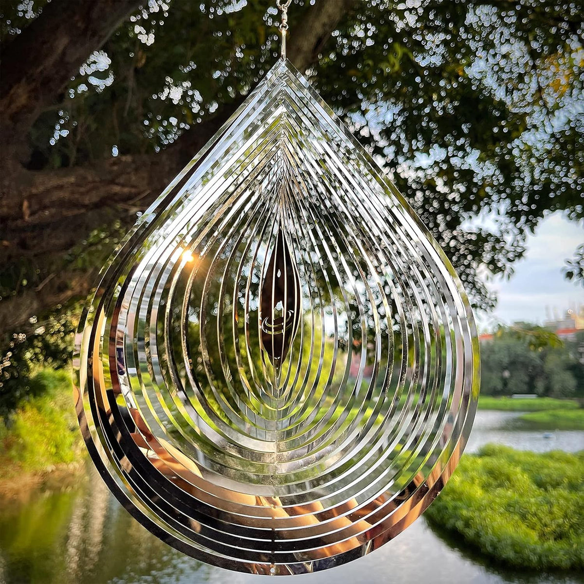 Wind Spinner 3D Water Droplets Shape Highly Reflective Stainless Steel Metal Outdoor Garden Decor,Decorations to Scare Away Yard Birds12in