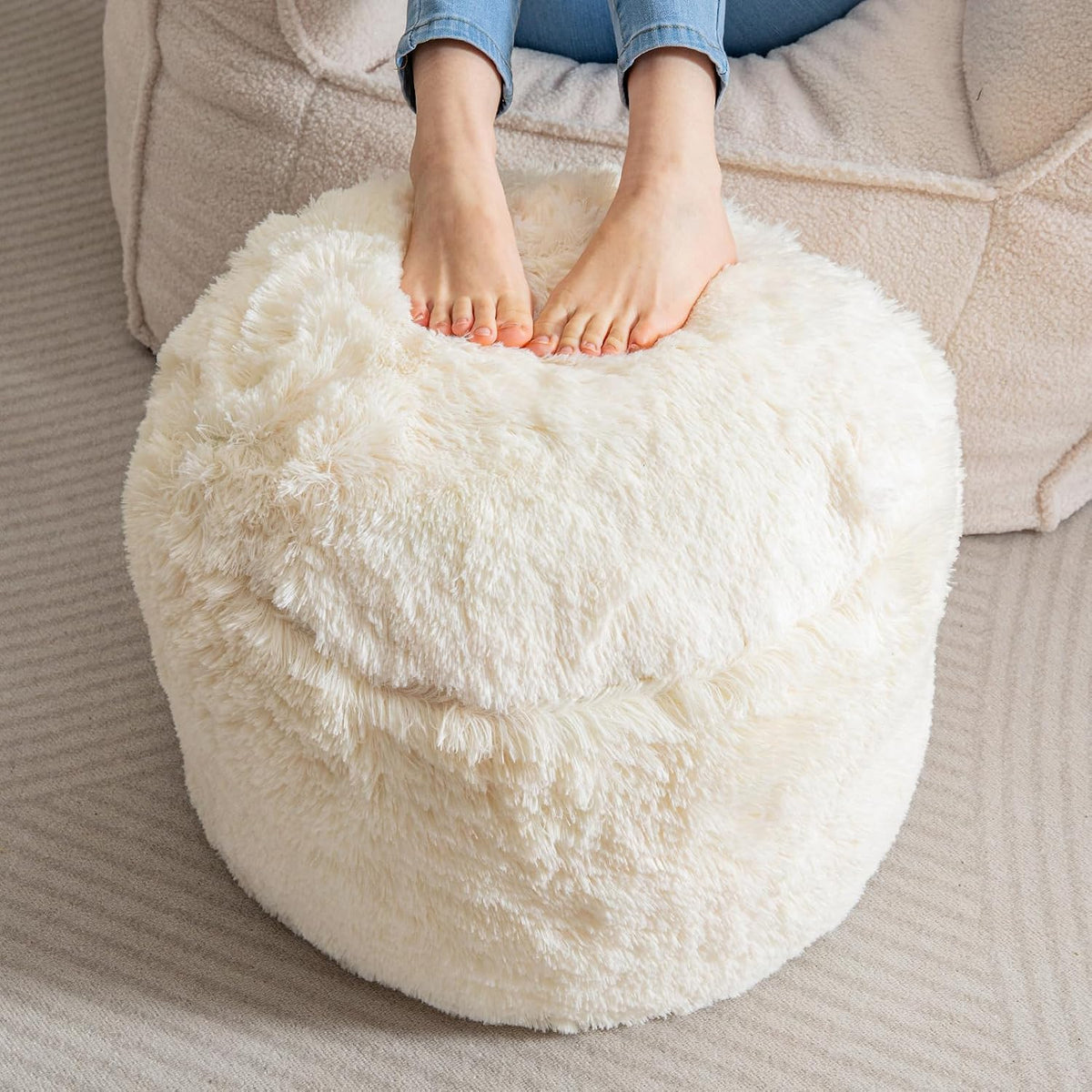 HIGOGOGO Round Stuffed Pouf Ottoman, Long Faux Fur Poufs with Foam Chunk Filling, Fluffy and Furry Pouf Foot Stool Storage Ottoman, 20 X 15 Floor Poufs Foot Rest for Living Room, Beige